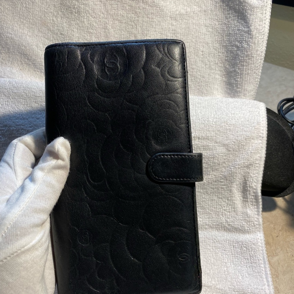 Chanel authentic vintage blk camellia long wallet with COA - Picture 3 of 14